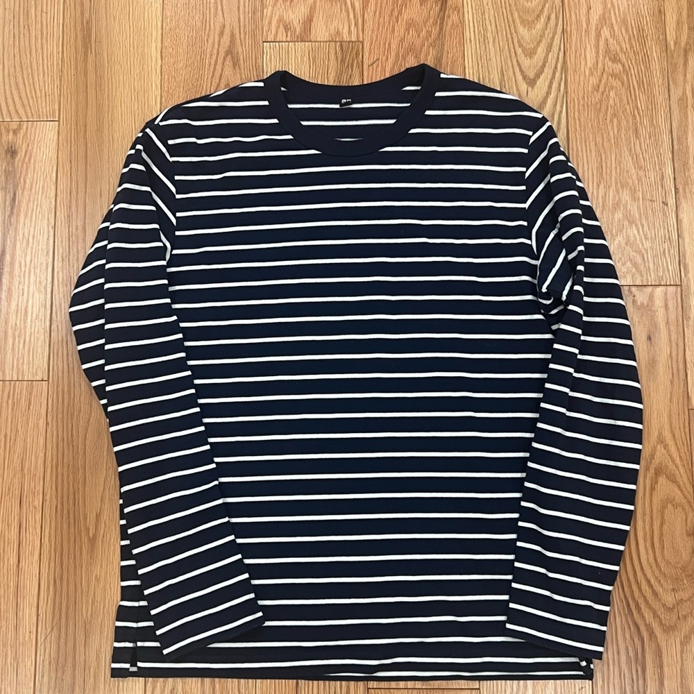 Men’s Uni Qlo Striped Sweater
